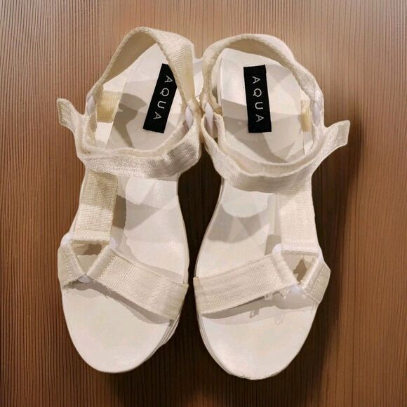 Aqua Women's Cream Strappy Sandals Platform size 7'comfort Summer Everyday wear - Picture 1 of 6